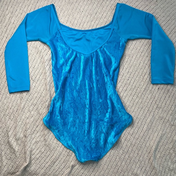 Yumiko Sofiane Velvet! 3/4 Sleeves with Bust Panel. VGUC! Adult Large - Picture 2 of 3